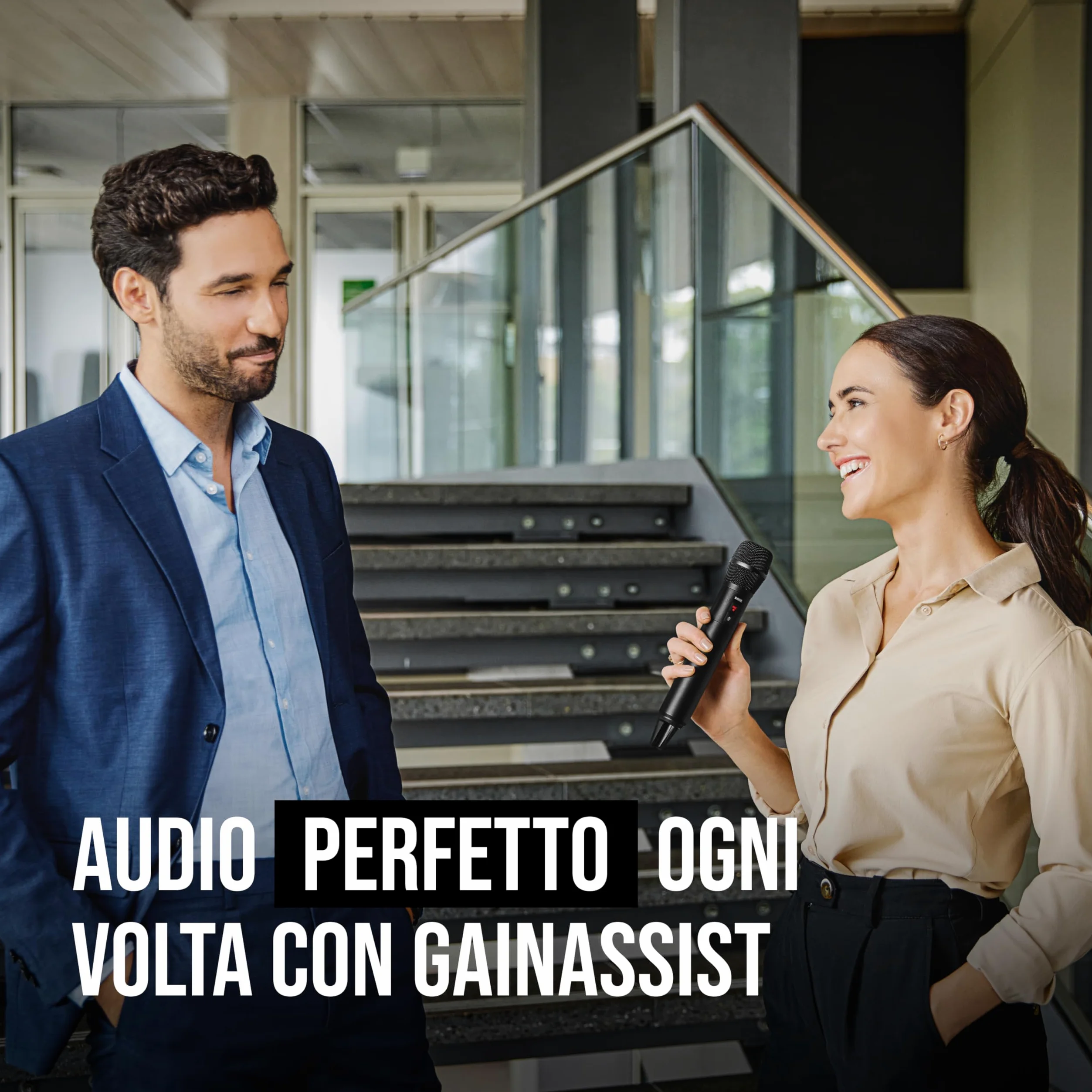 RØDE Interview PRO, microfono a condensatore palmare wireless con capsula di livello broadcast e registrazione integrata a 32-bit float per creazione di contenuti, media e interviste