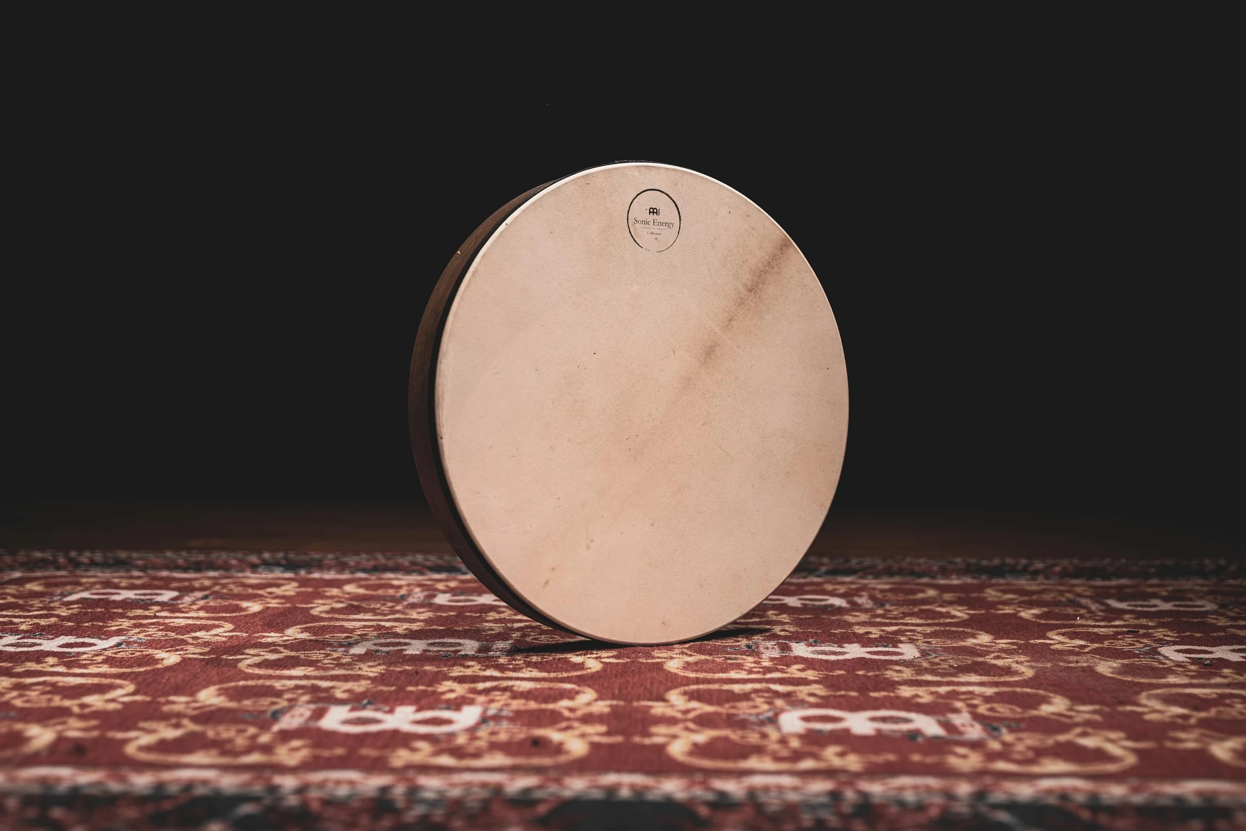Sonic Energy Classic Hand Drum – Tamburo Sciamanico da 18 Pollici con Pelle di Capra – per Meditazione, Viaggi Sonori, Percussioni (HD18WB)