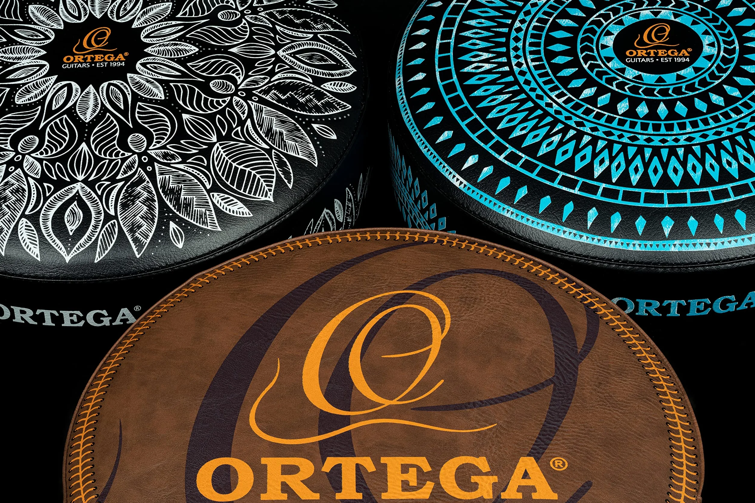 Ortega Guitars Padded Stage Stool – Per Palco, Bar, Studio, Showroom – Altezza 76 cm – Blue Kaleidoscope (OBS30-BLKC)