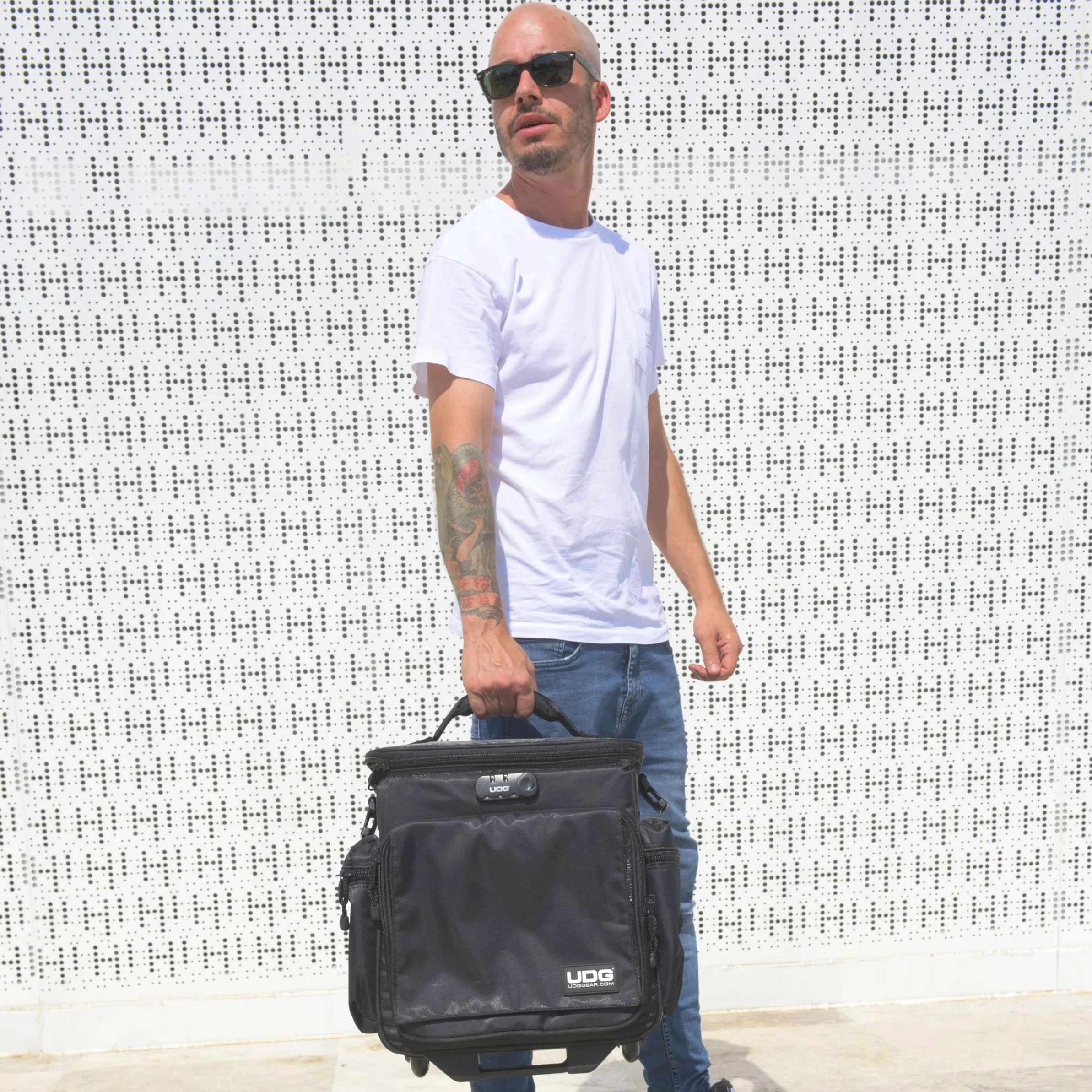 UDG Ultimate - Borsa a tracolla DeLuxe, colore: Nero