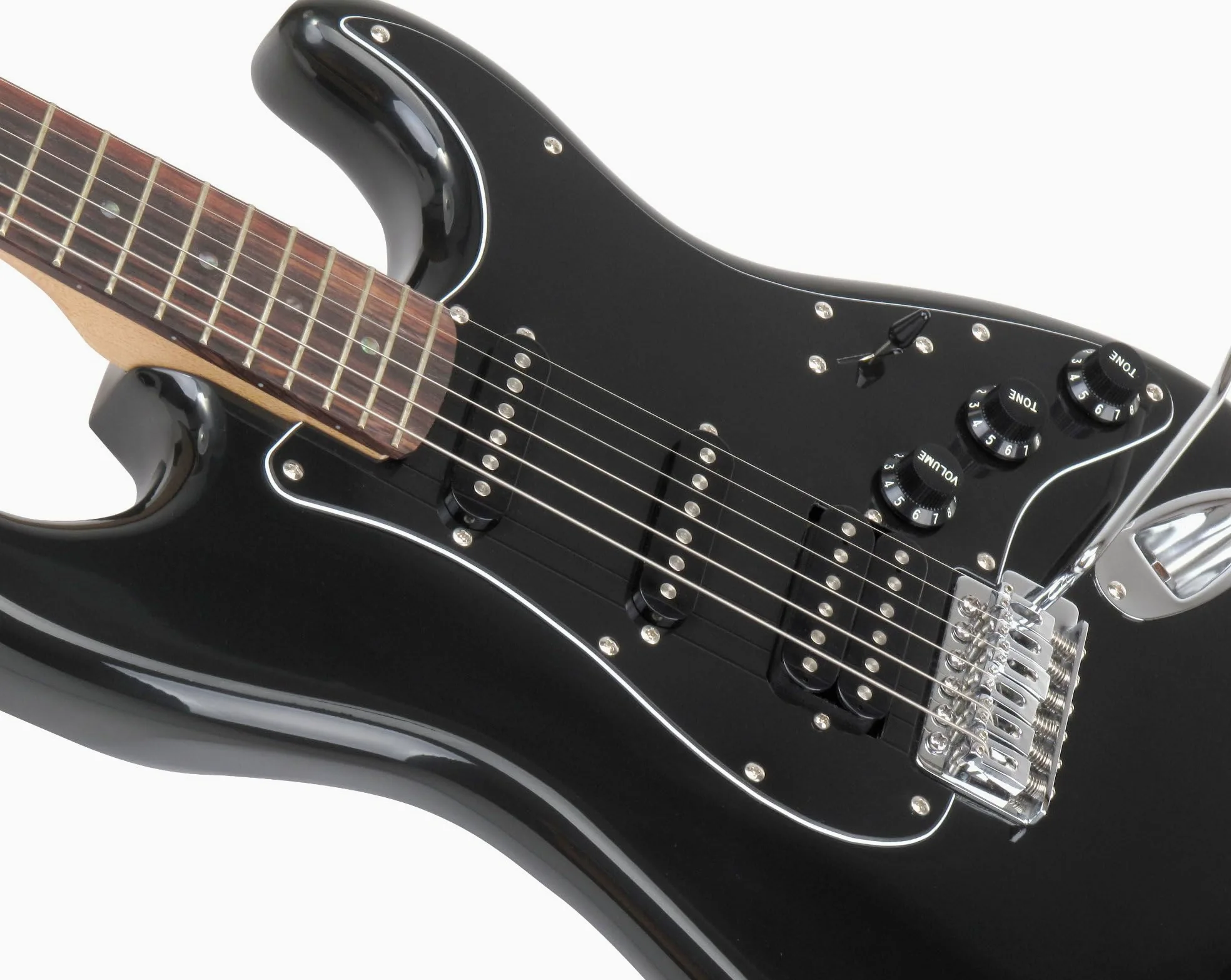 Rocktile Pro ST60-BK Chitarra Elettrica All Black – Corpo in mogano, Humbucker & Single-Coil pickup, incl. cavo per chitarra, leva tremolo & chiave esagonale – Ideale per principianti e avanzati