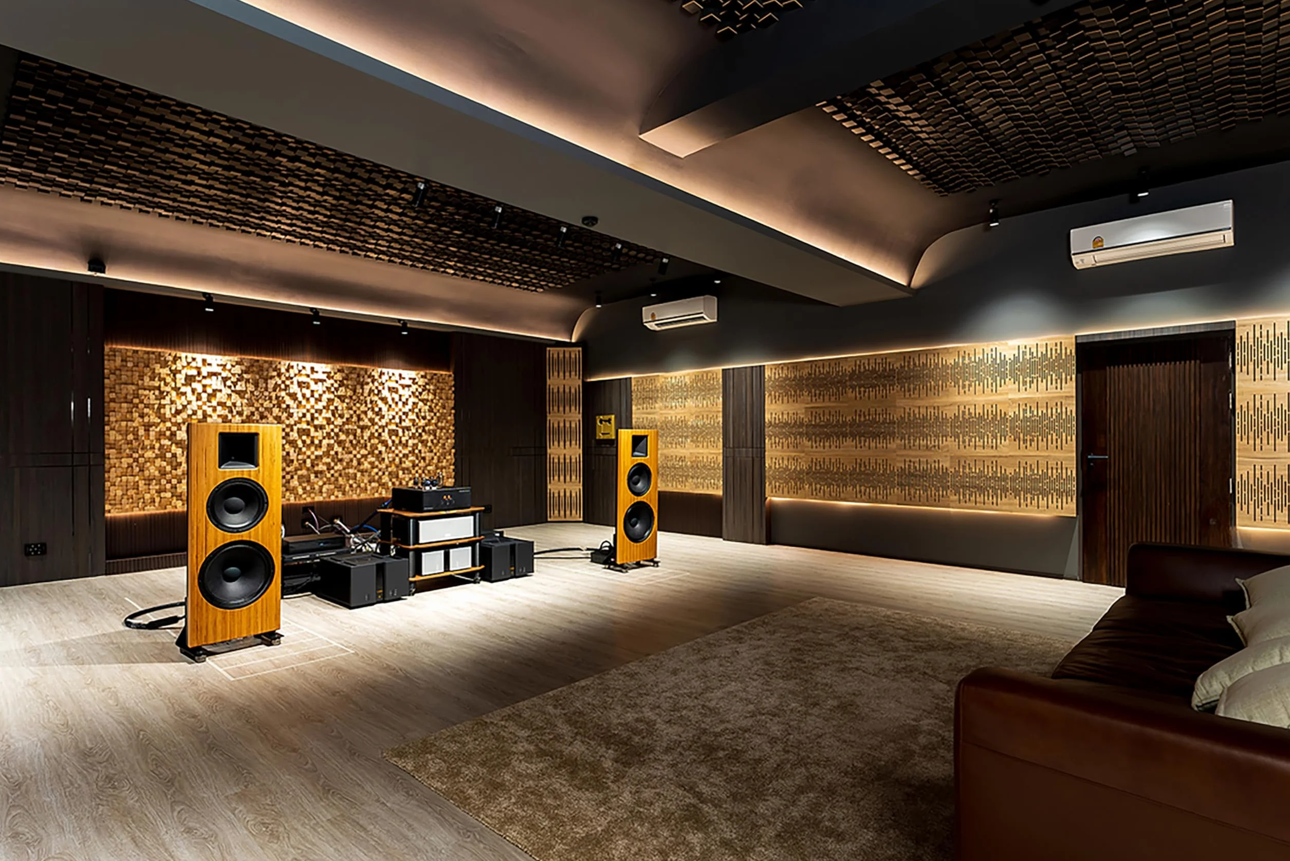 Set di 2 diffusori acustici | Diffusione e assorbimento sonora 2D | 50x50 cm | Pannelli artistici da parete | Controllo del rumore e riduzione dell'eco | [SIRIUS (150mm) | Wengé]