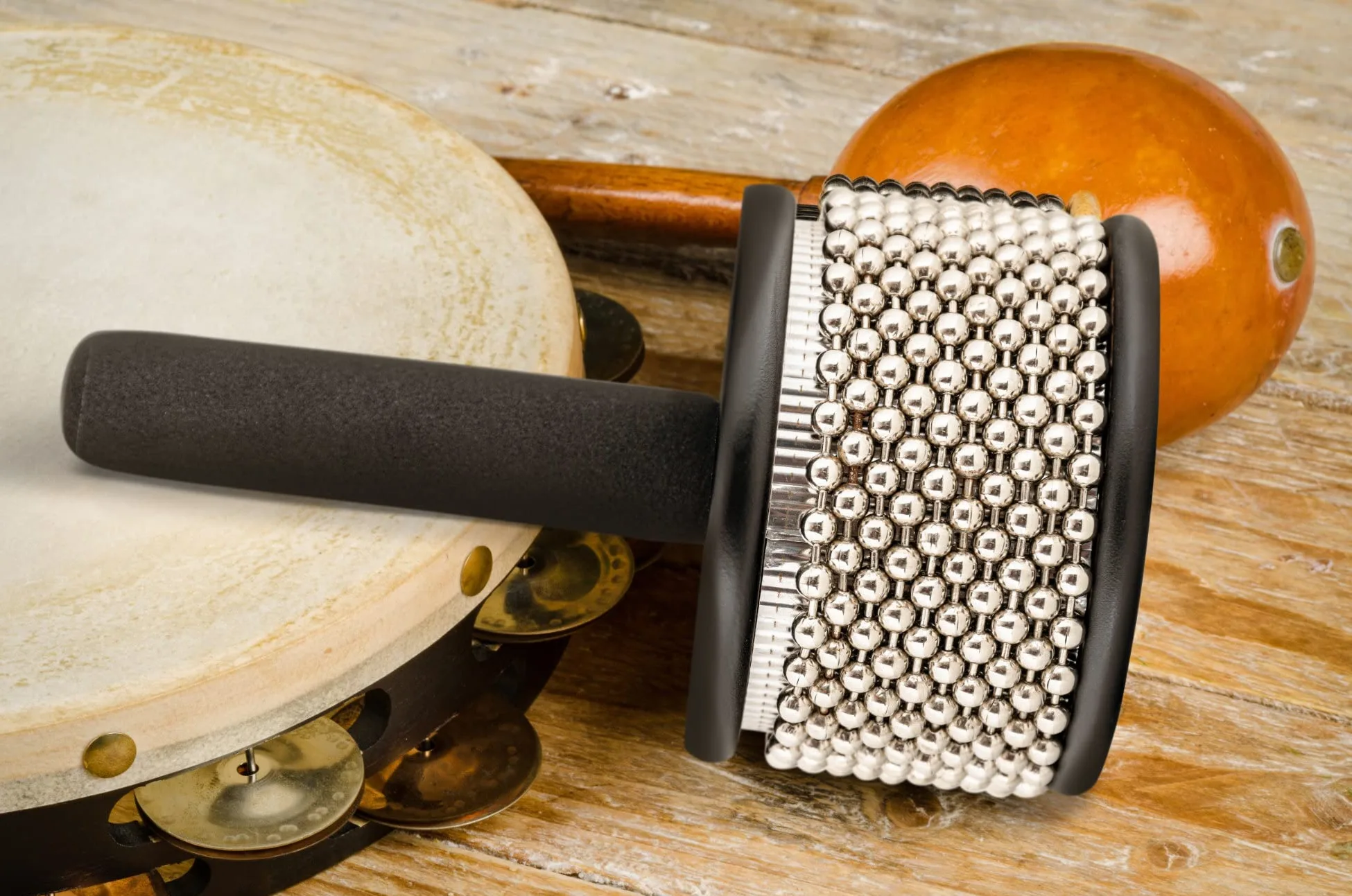 XDrum CB1-BK Cabasa Medium - Strumento Ritmico Classico in Legno - 10 Catene da 34 Perle - Dimensione Media - Può Essere Strofinato o Scosso - Manico Imbottito - Nero