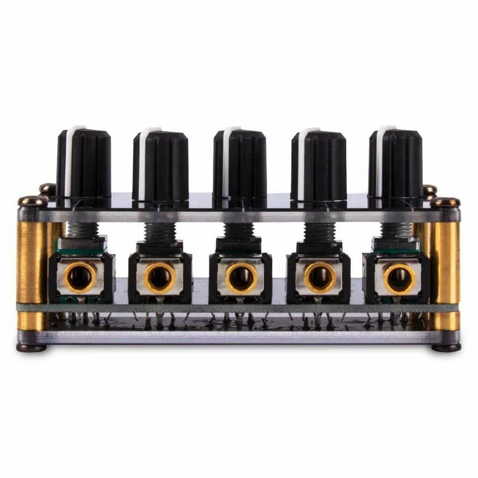 TM400 Mini frullatore stereo a 4 canali 1 in 4 Out per registrazioni in studio, mixer audio passivo piccolo e sofisticato