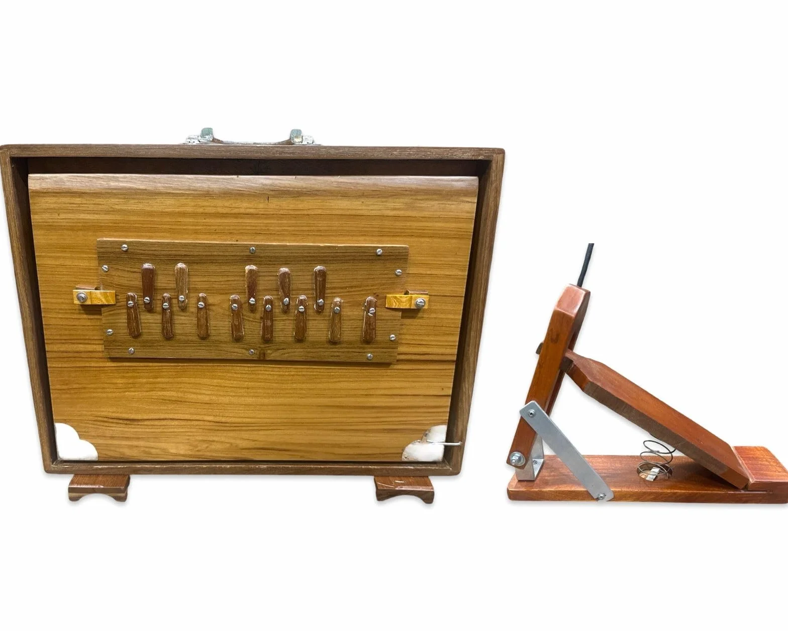 Shruti Box, 38 x 25 x 8 cm, legno di teak e compensato, 440Hz & 432Hz Sur Pete con pagaia