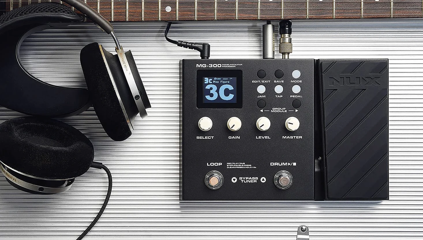 NUX Multieffetto chitarra compatto