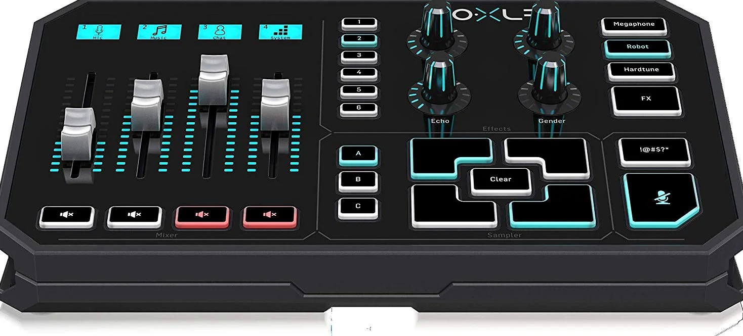 TC Helicon GoXLR Rivoluzionaria piattaforma di trasmissione online con mixer a 4 canali, fader motorizzati, scheda audio ed effetti vocali, ufficialmente supportata su Windows