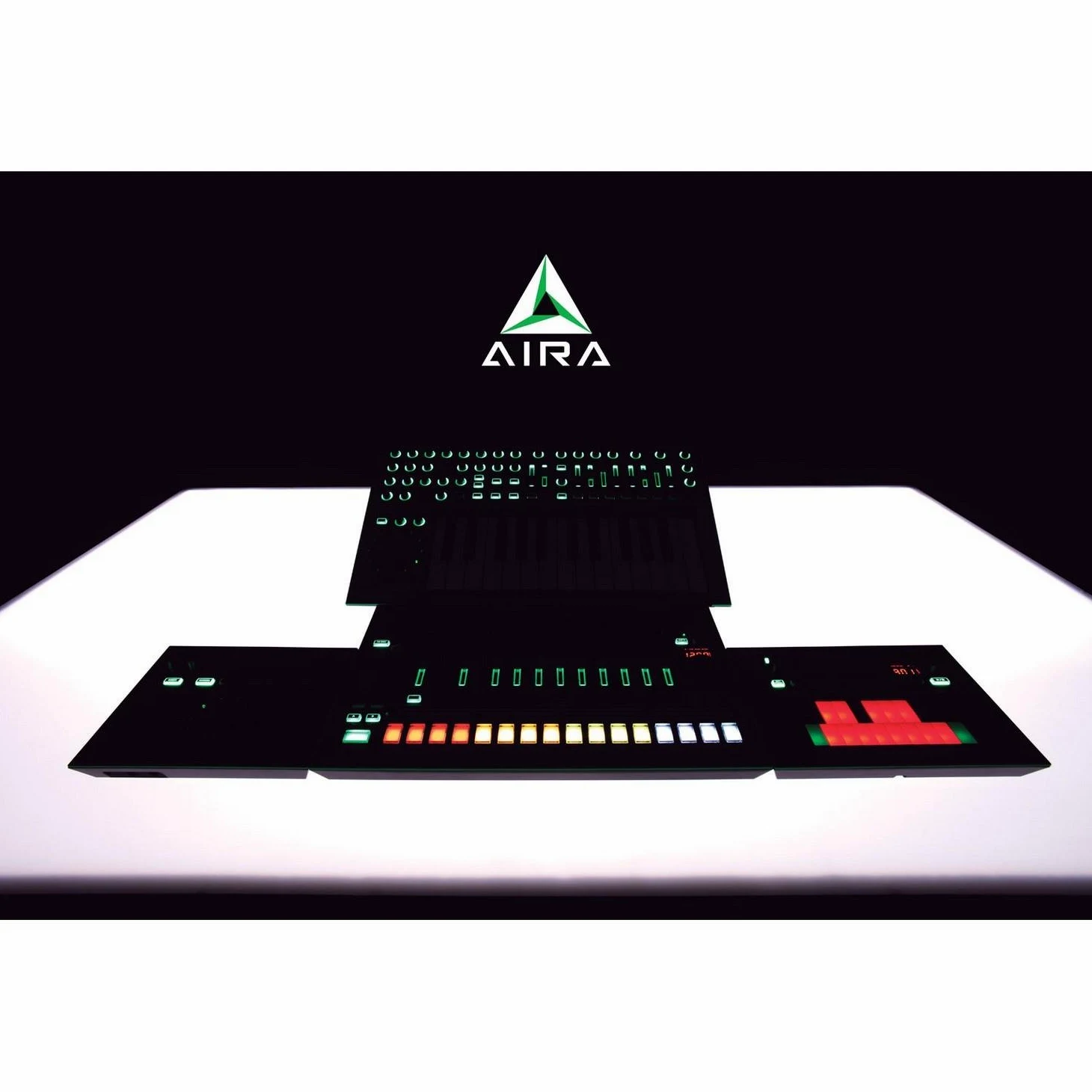 Roland TR-8 Rhythm Performer, La vera esperienza TR-808 e TR-909 in uno strumento moderno pronto per la performance