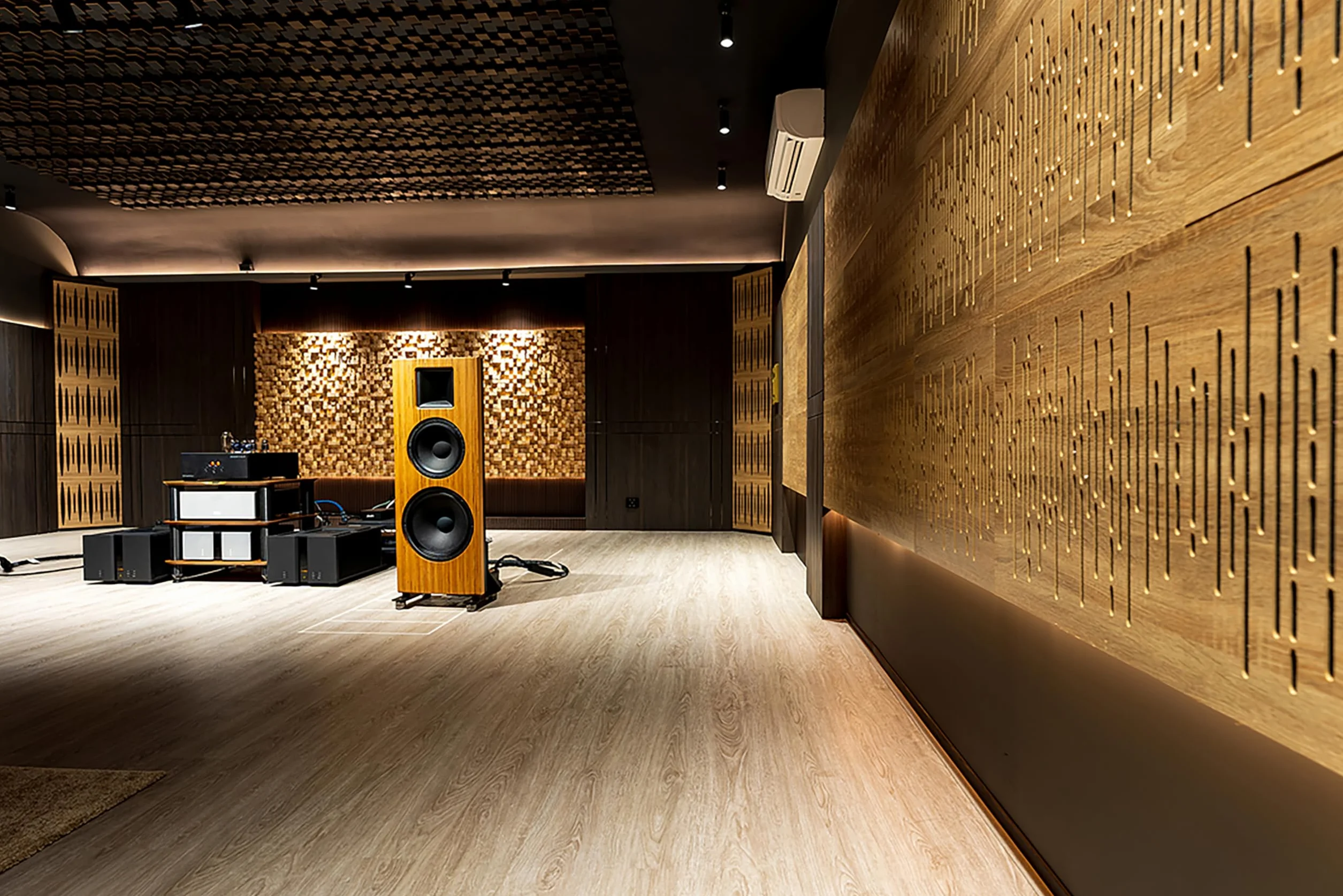 Set di 2 diffusori acustici | Diffusione e assorbimento sonora 2D | 50x50 cm | Pannelli artistici da parete | Controllo del rumore e riduzione dell'eco | [SIRIUS (150mm) | Wengé]