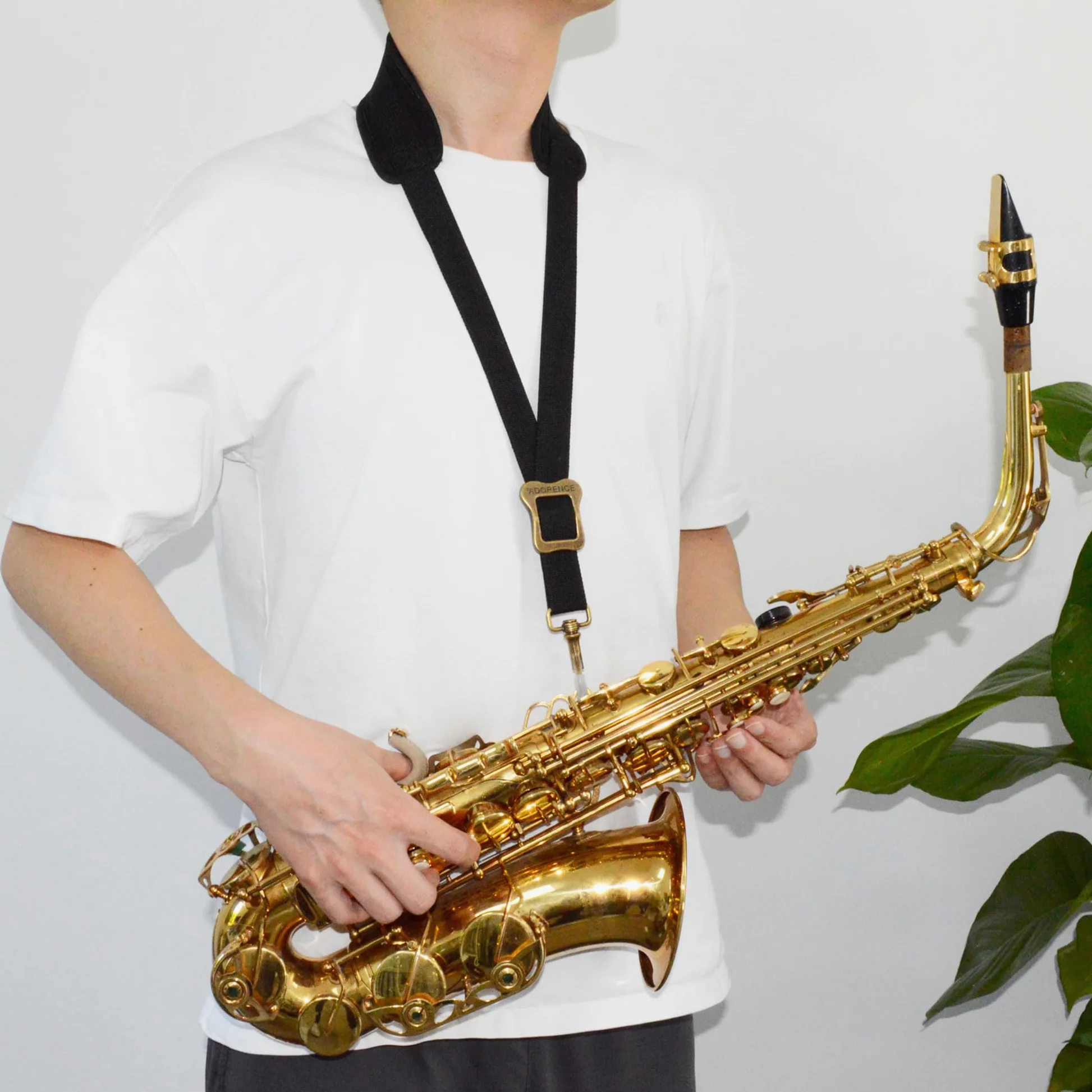 adorence Tracolla Sax per Sassofono, Tracolla Regolabile con Pad per Collo e Moschettone Girevole in Metallo, per Sassofono Tenore, Contralto e Soprano, Nero - H11