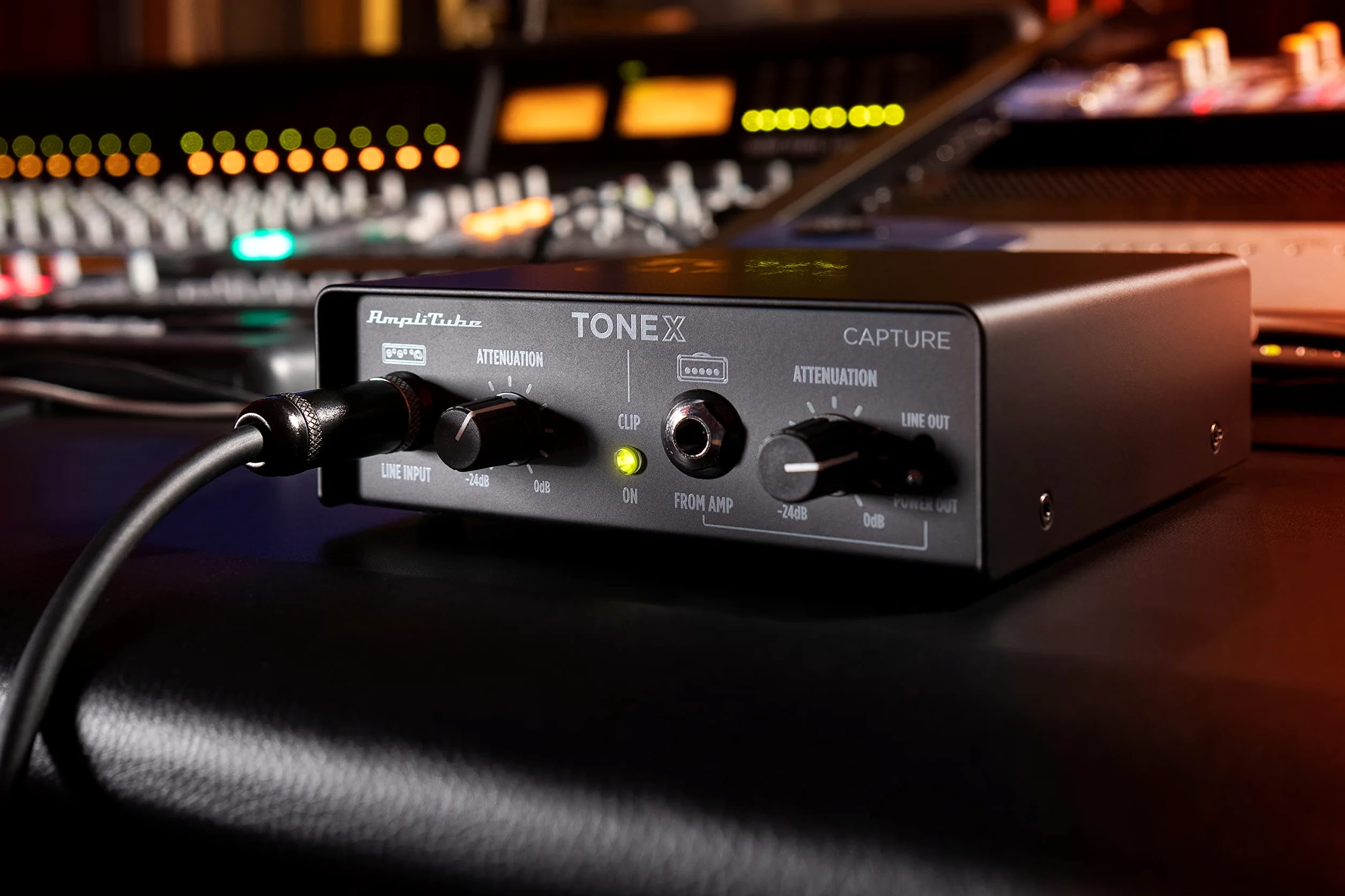 IK Multimedia TONEX Capture, Accessorio per Tone Modelling e Ri-amplificazione. Il modo ideale per creare Tone Model del tuo gear con il software TONEX e anche strumento perfetto di riamplificazione