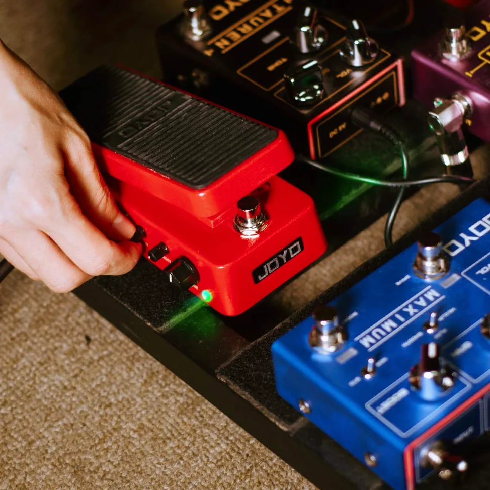 JOYO WAH-II - Pedale WAH classico e multifunzionale con funzioni Wah-Wah/volume con manopola WAHWAH Sound Quality Value (rosso)
