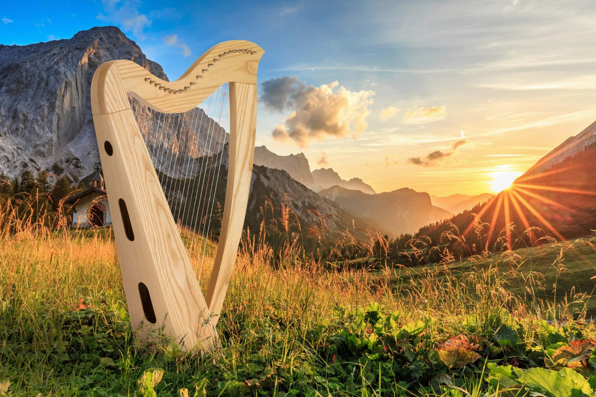 Classic Cantabile H-22 Arpa Celtica, 22 corde, meccanica a semitoni, accordata in Mi bemolle maggiore. Include borsa, scuola, leggio, accordatore e 2 chiavi. Altezza: 83,5 cm.