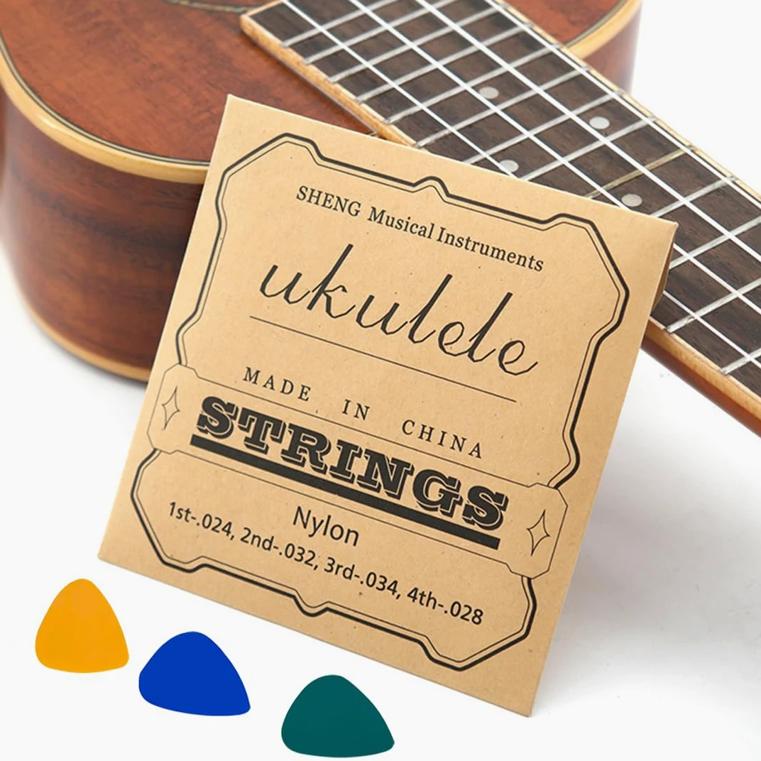 WeddHuis Corde per Ukulele in Nylon 4 Plettri Ukulele, Set di Corde per Ukulele Corde acustiche Accessori per Ukulele Corde in Nylon per Ukulele con Plettri