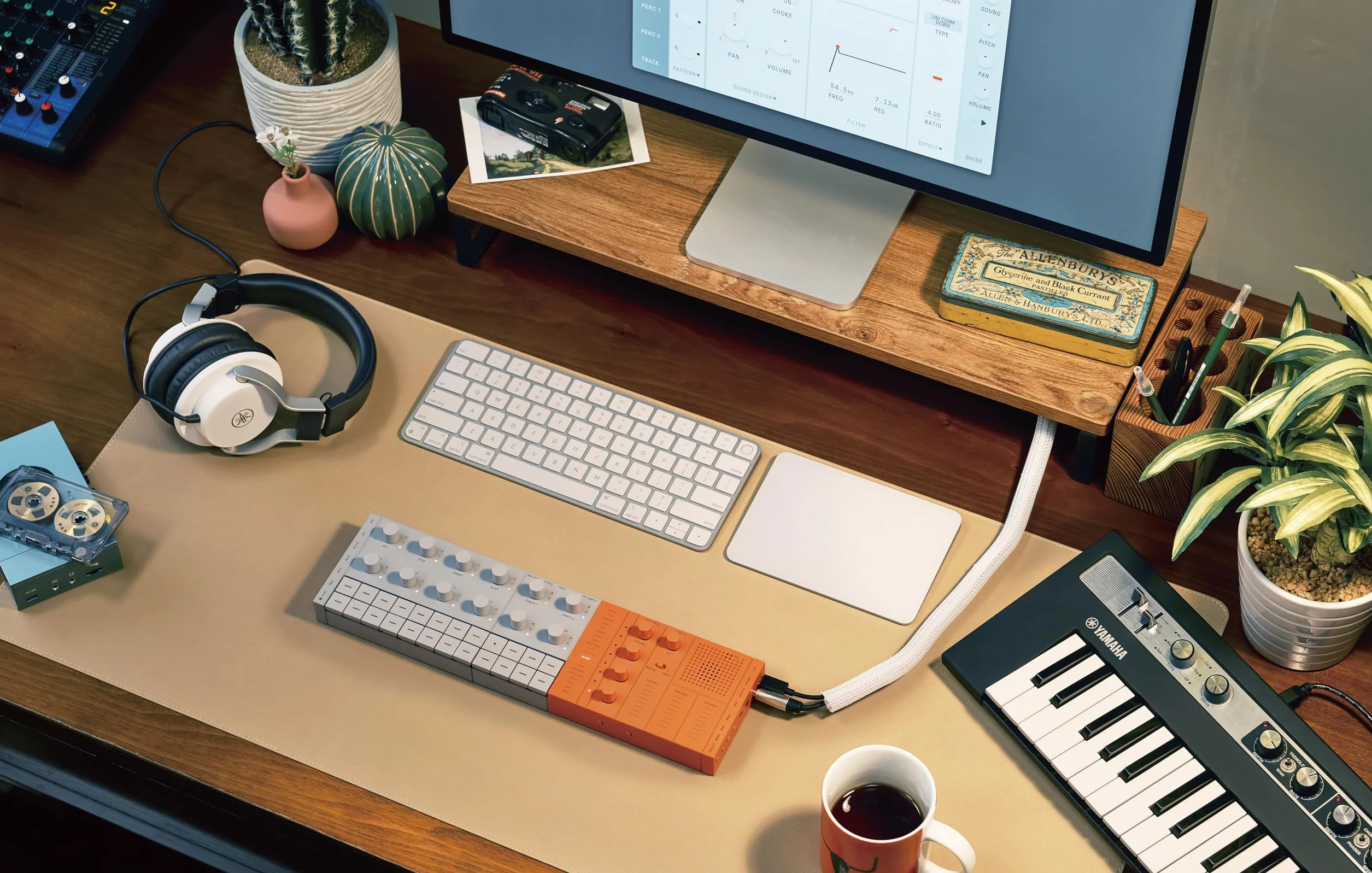 Yamaha SEQTRAK Mobile Music Ideastation – Studio di Produzione Musicale All-in-One con Motori Sonori Doppio, Campionamento Integrato, Altoparlante Incorporato e Batteria Ricaricabile – Arancio