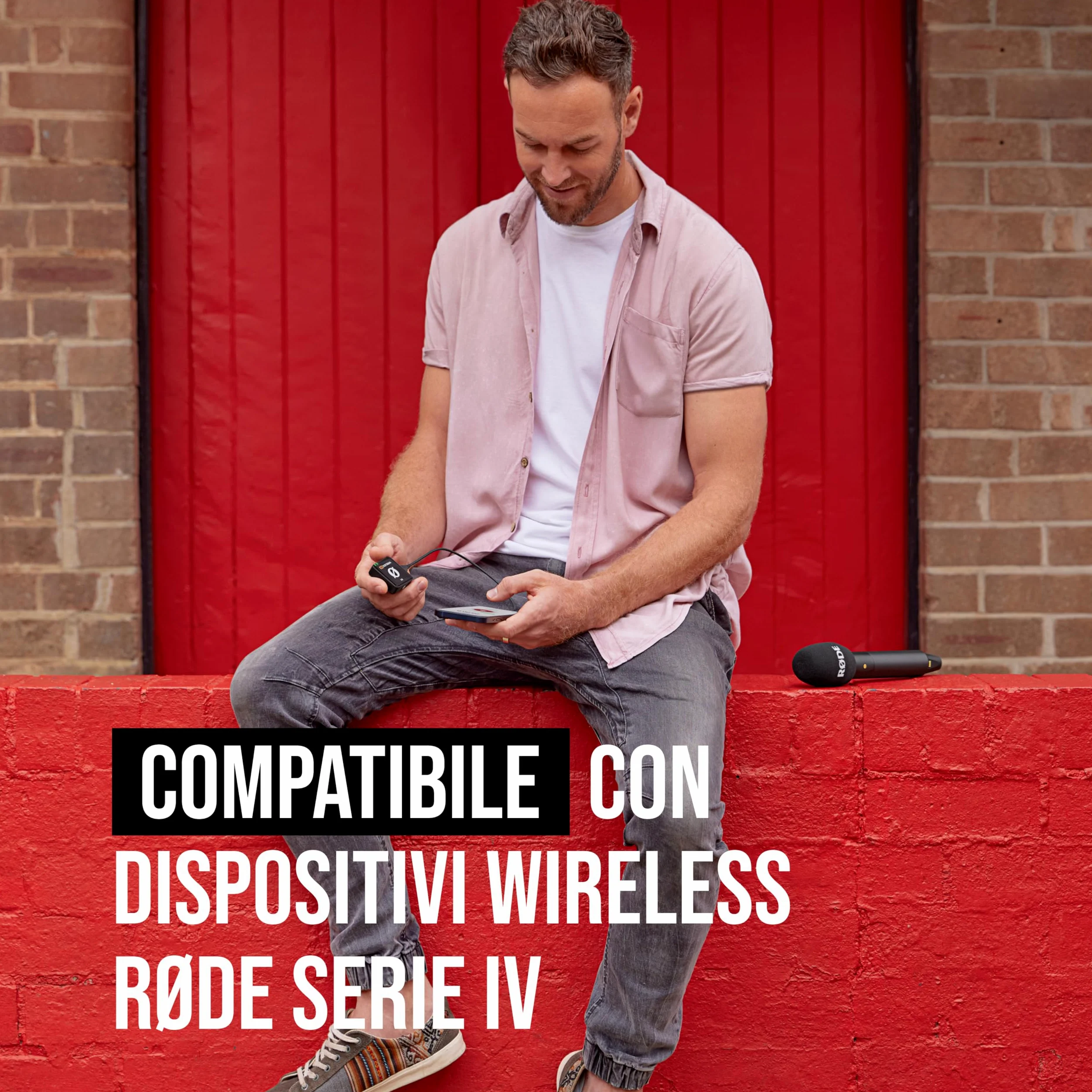 RØDE Interview PRO, microfono a condensatore palmare wireless con capsula di livello broadcast e registrazione integrata a 32-bit float per creazione di contenuti, media e interviste