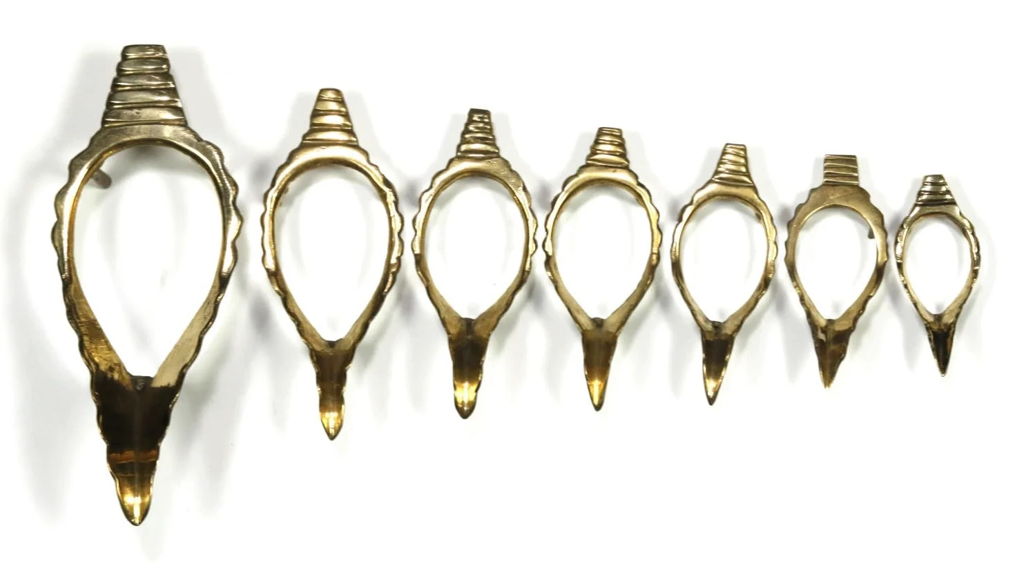 ASHIRWAD Ottone Shankh Stand valampuri Sangu Shankha Dakshinavarti Vamavarti Metallo (Stand-5)